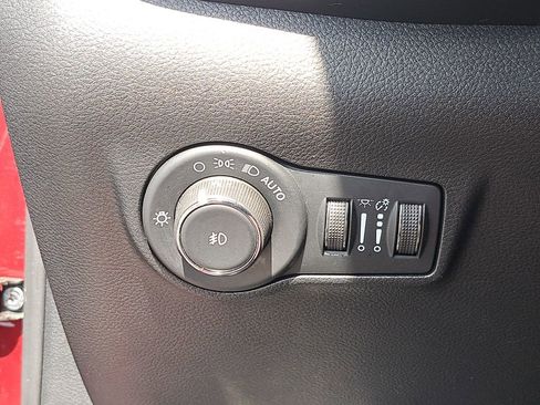 Used 2022 Jeep Compass High Altitude AWD/4WD image 25