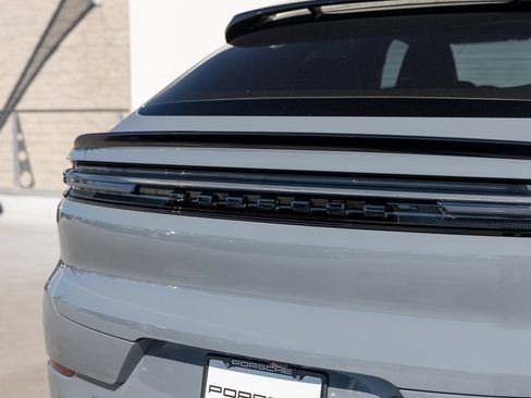 Certified 2025 Porsche Cayenne GTS image 30