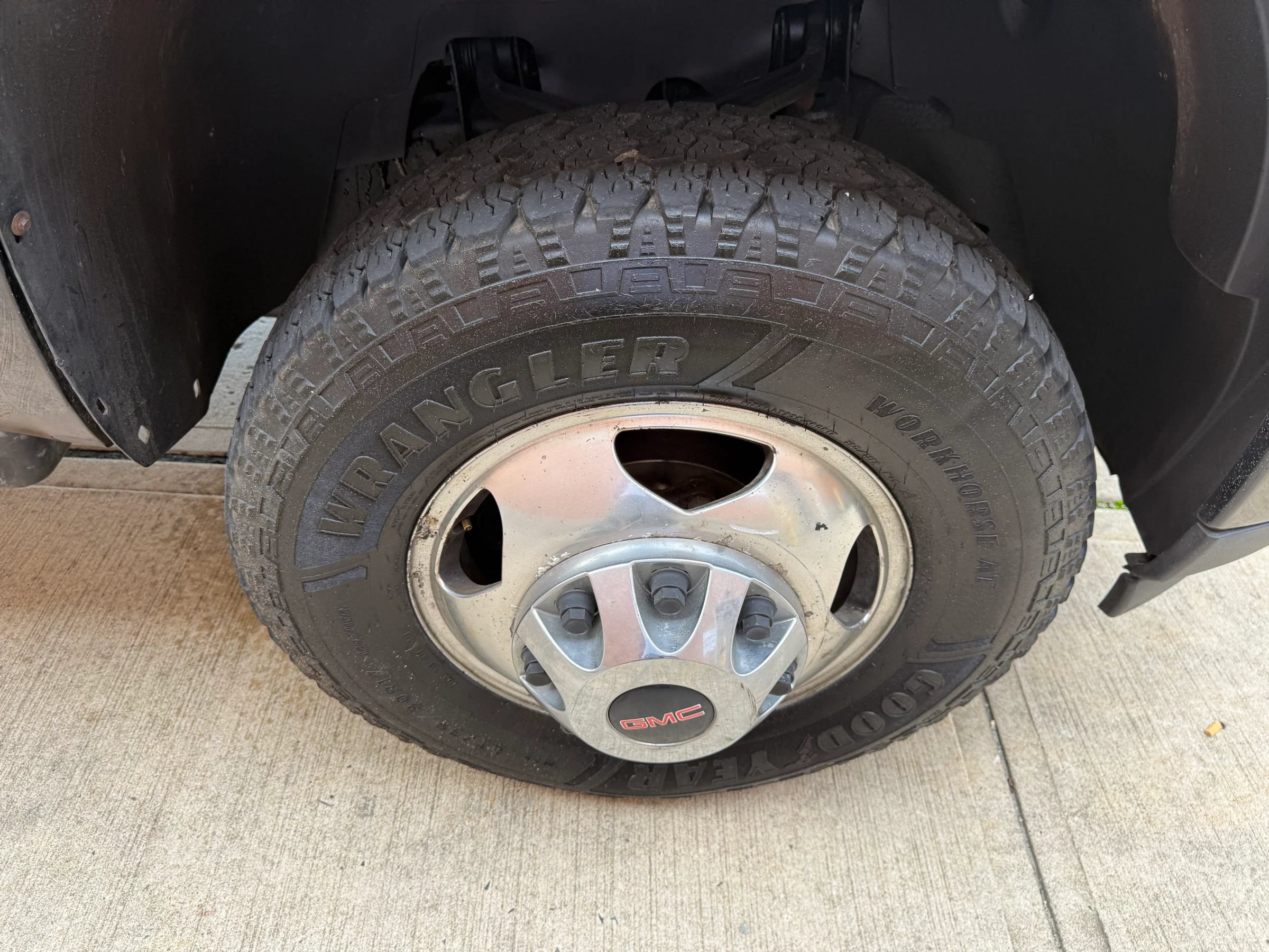 Used 2013 GMC Sierra 3500 Denali AWD/4WD image 27