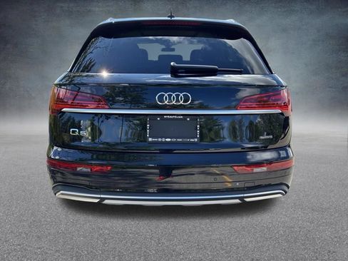 Used 2023 Audi Q5 2.0T Premium w/ Convenience Package AWD/4WD image 4