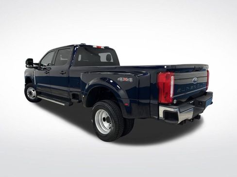 Used 2023 Ford F350 XLT image 3