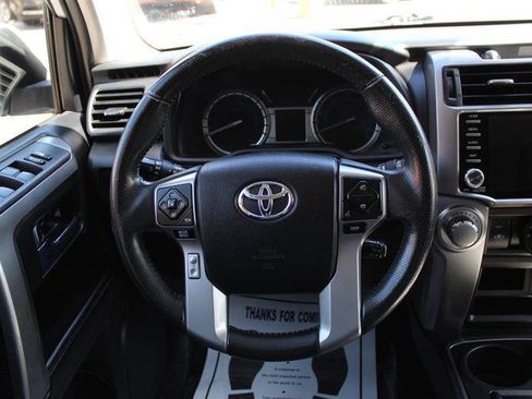 Used 2016 Toyota 4Runner SR5 AWD/4WD image 15