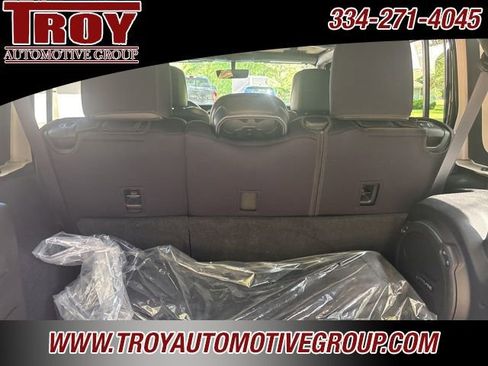 Used 2019 Jeep Wrangler Unlimited Sahara w/ Quick Order Package 24M Moab image 28