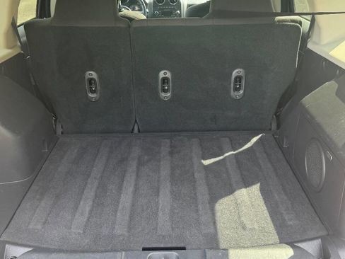 Used 2016 Jeep Patriot Latitude w/ Sun/Sound Group image 15