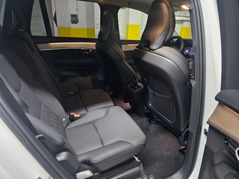 Certified 2025 Volvo XC90 B5 Plus AWD/4WD image 7