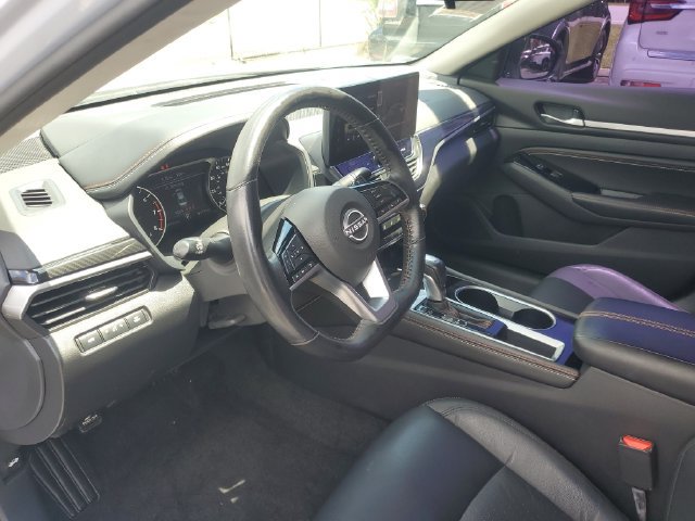 Used 2023 Nissan Altima 2.5 SR w/ SR Premium Package FWD image 14