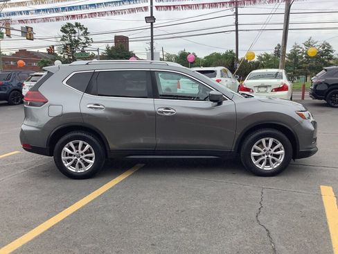 Used 2018 Nissan Rogue SV AWD/4WD image 8