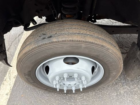 Used 2019 Ford F550 4x4 Regular Cab Super Duty image 10