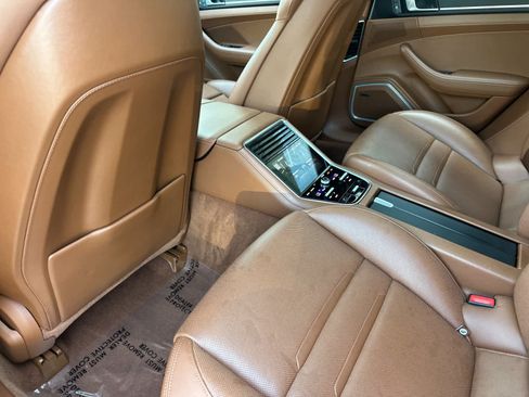 Certified 2023 Porsche Panamera Platinum Edition RWD image 13