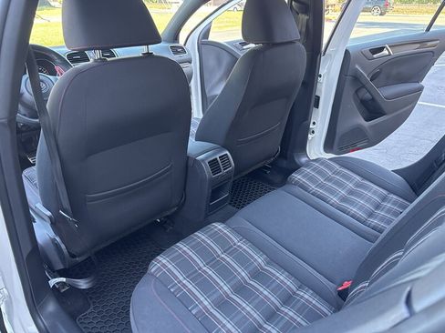 Used 2012 Volkswagen Golf 4-Door FWD image 25