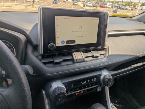 Used 2025 Toyota RAV4 XLE FWD image 19