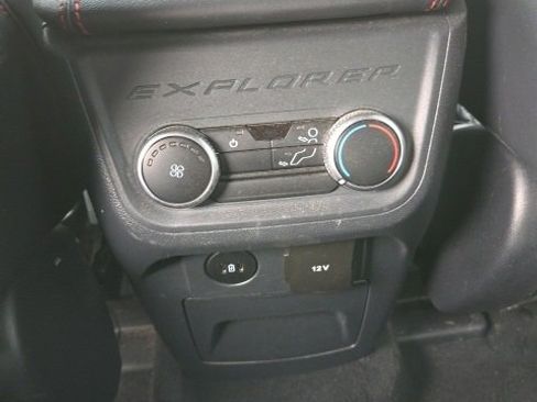 Used 2025 Ford Explorer ST-Line image 19