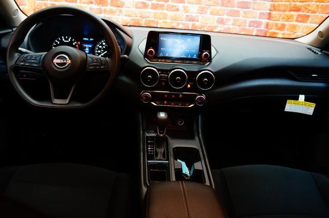 Certified 2025 Nissan Sentra S FWD image 10