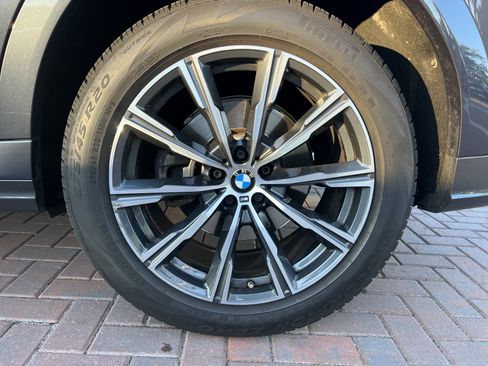 Used 2022 BMW X6 xDrive40i w/ M Sport Package image 13