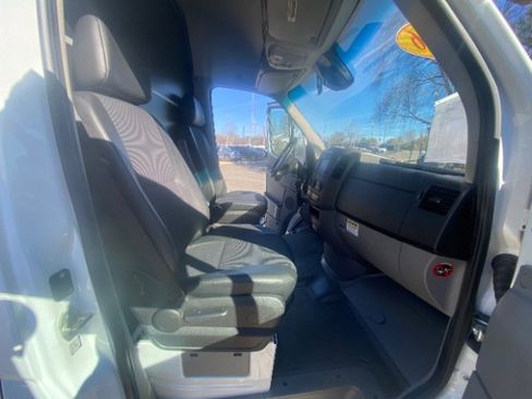 Used 2016 Freightliner Sprinter 3500 image 23