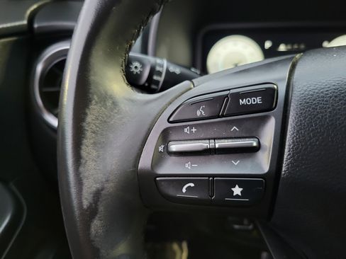 Certified 2023 Hyundai Kona Limited image 9