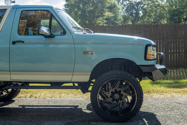 Used 1993 Ford Bronco Eddie Bauer AWD/4WD image 10