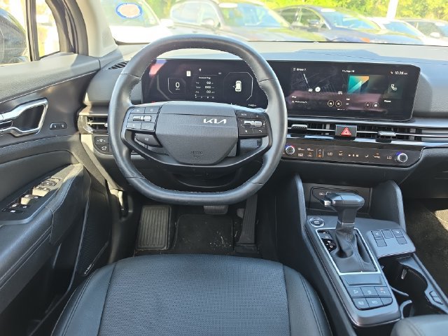 Certified 2026 Kia Sportage SX FWD image 9