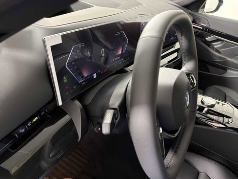 New 2026 BMW 530i xDrive AWD/4WD image 15