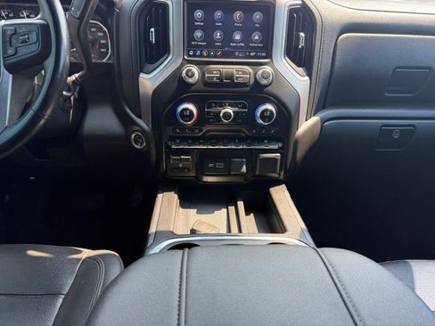 Used 2023 GMC Sierra 3500 SLT w/ SLT Premium Package AWD/4WD image 11