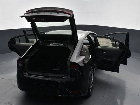 Used 2024 Toyota Prius Limited w/ Limited Premium Package image 28