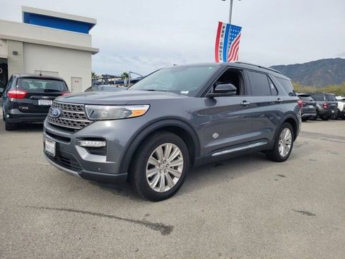 Used 2024 Ford Explorer King Ranch w/ Technology Package image 2