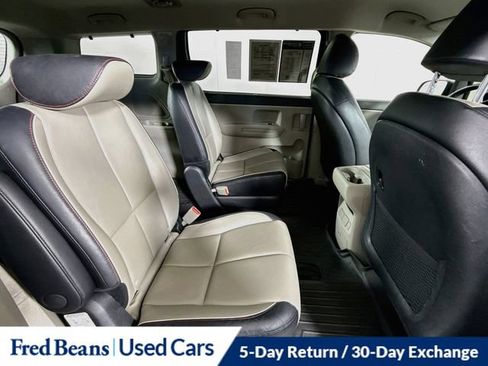 Used 2020 Kia Sedona EX FWD image 34