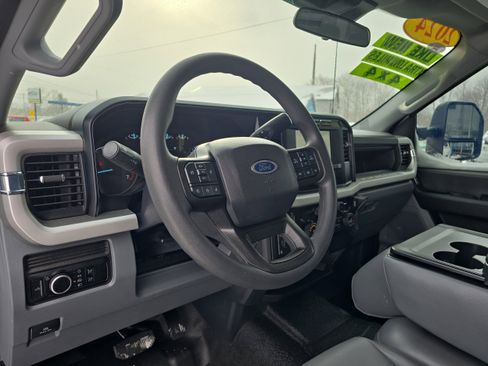 Used 2024 Ford F350 XL w/ 360-Degree Camera Package image 11