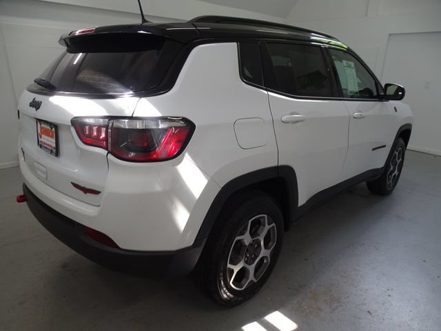 Used 2022 Jeep Compass Trailhawk w/ Trailhawk Convenience Group AWD/4WD image 23