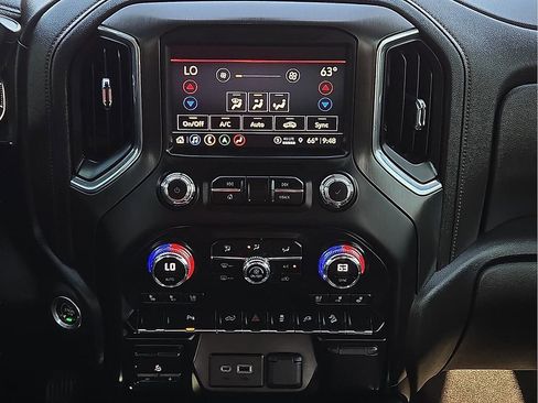 Used 2022 GMC Sierra 2500 AT4 w/ AT4 Preferred Package image 11