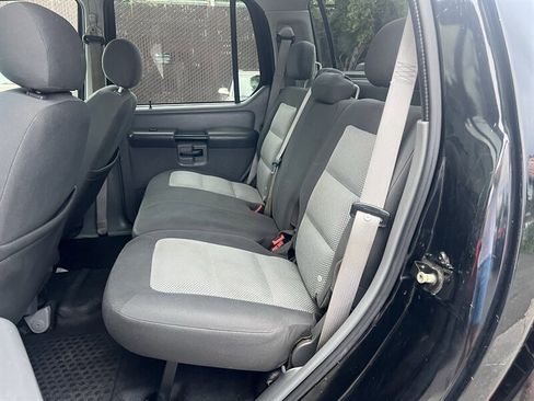 Used 2005 Ford Explorer Sport Trac 4x4 image 10