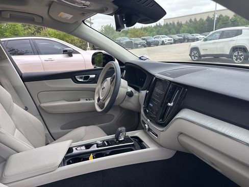Certified 2024 Volvo XC60 B5 Plus w/ Protection Package Premier image 14