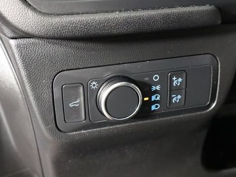Used 2022 Ford Escape SE w/ Convenience Package FWD image 14