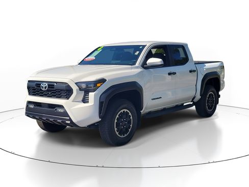 Used 2024 Toyota Tacoma TRD Off-Road AWD/4WD image 3