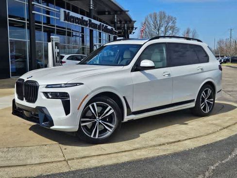 Used 2024 BMW X7 xDrive40i w/ Executive Package image 1
