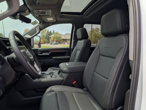 New 2026 GMC Sierra 3500 Denali w/ Denali Reserve Package AWD/4WD image 42