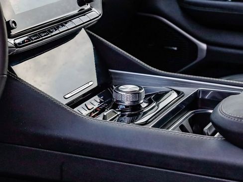 Used 2024 Jeep Wagoneer L Series II w/ Flexible Seating Group image 24