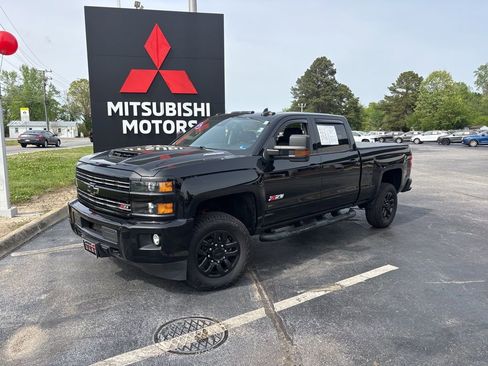Used 2017 Chevrolet Silverado 2500 LTZ w/ Duramax Plus Package AWD/4WD image 2