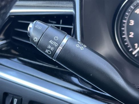 Used 2022 Cadillac XT6 Sport w/ Technology Package image 27