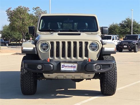 Used 2020 Jeep Gladiator Mojave image 2
