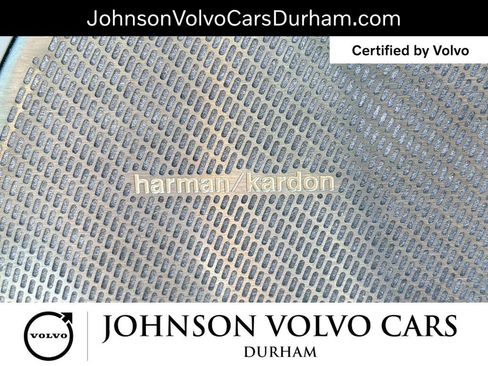 Used 2023 Volvo XC60 B5 Ultimate w/ Climate Package FWD image 23