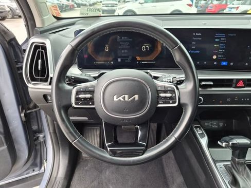Used 2024 Kia Sorento S FWD image 14