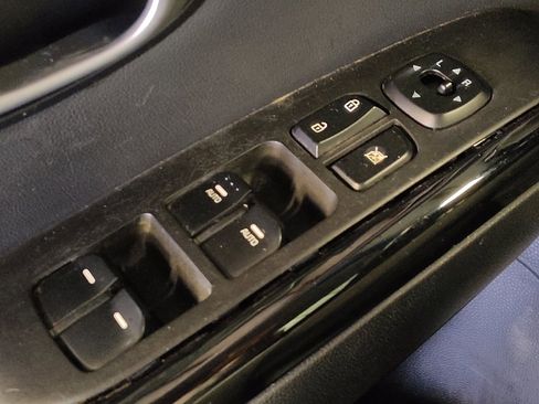 Used 2015 Kia Soul ! FWD image 27