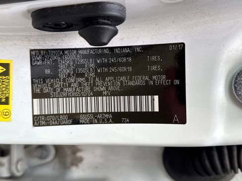 Used 2017 Toyota Highlander XLE image 24