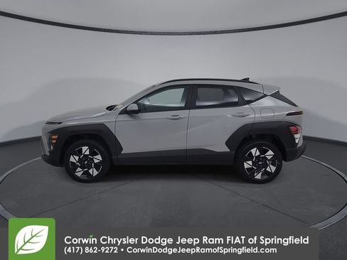 Used 2025 Hyundai Kona SEL AWD/4WD image 9