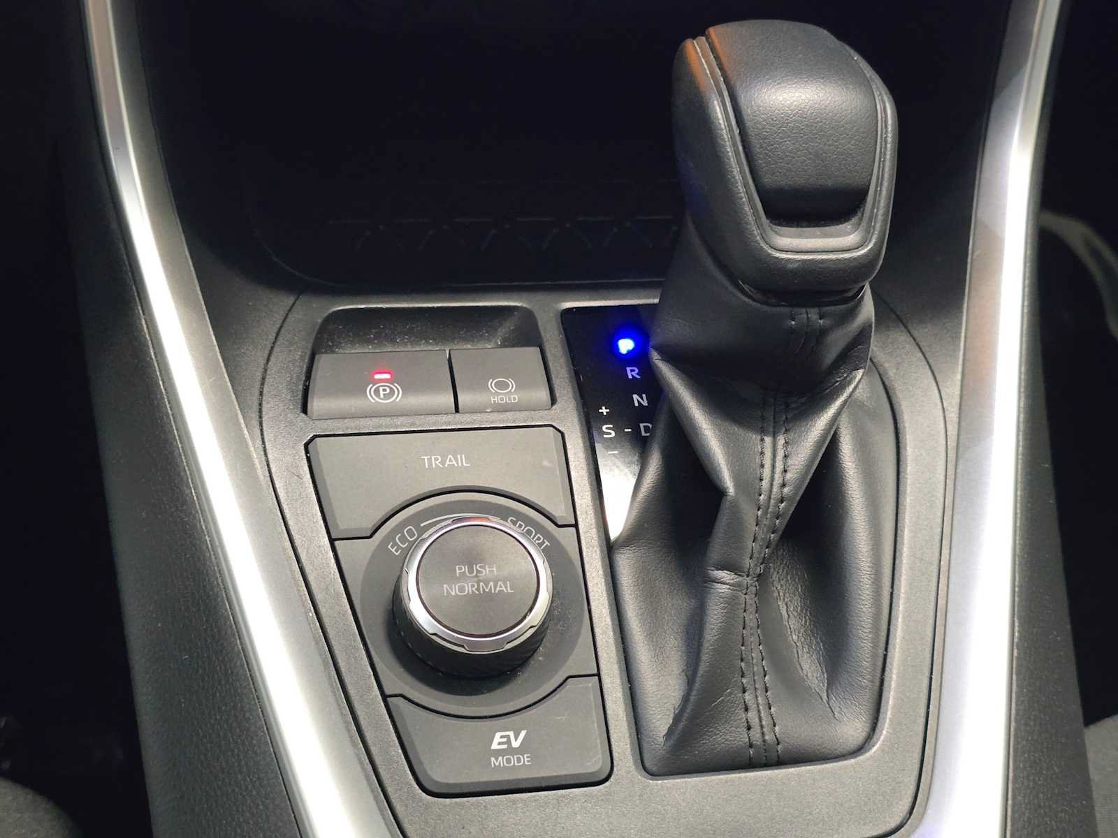 Used 2023 Toyota RAV4 XLE w/ Convenience Package AWD/4WD image 17