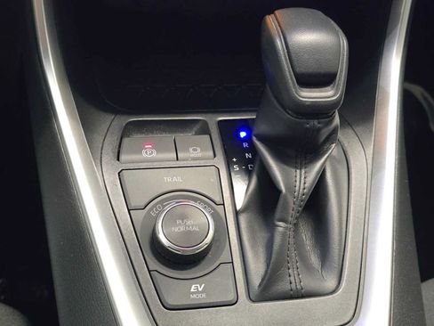 Used 2023 Toyota RAV4 XLE w/ Convenience Package AWD/4WD image 17