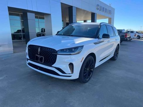 Used 2025 Lincoln Aviator Reserve w/ Equipment Group 201A AWD/4WD image 1