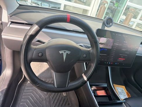 Used 2020 Tesla Model 3 Long Range image 9