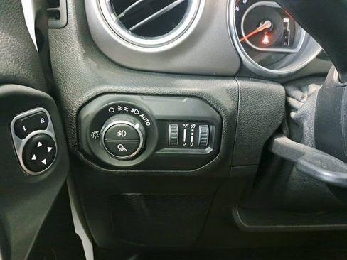 Used 2020 Jeep Gladiator Rubicon image 22